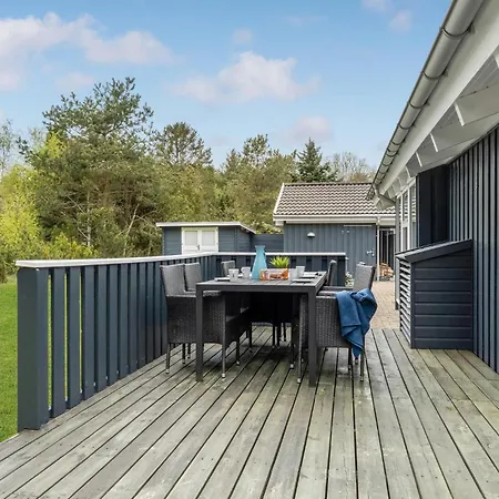 Holiday home In With Kitchen *